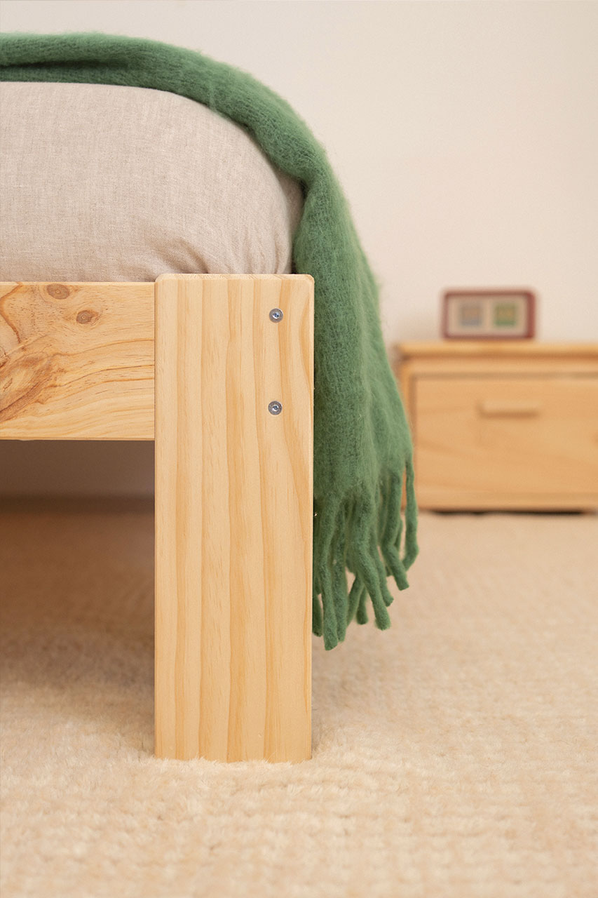 Imagen de ambiente 5 para:Cama individual de 105 en madera maciza de pino